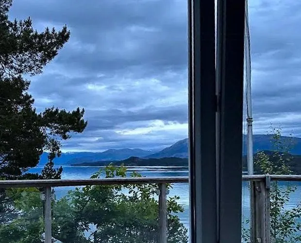 Nyaraló With Jetty And Boat By Hardangerfjorden Onarheim