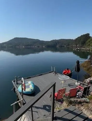 With Jetty And Boat By Hardangerfjorden Nyaraló Onarheim